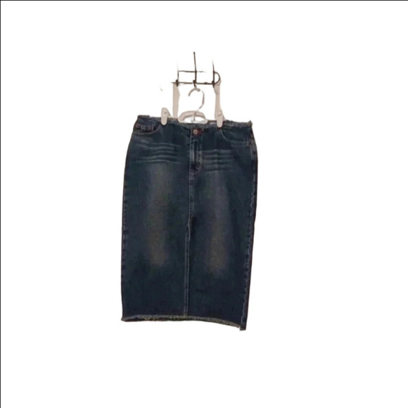 💙🌹denim skirt with slit in front - Picture 4 of 9